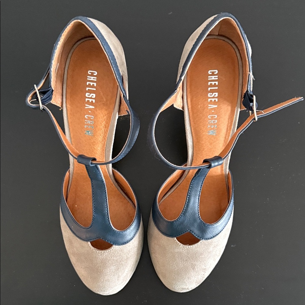 Chelsea Crew Grey and Navy Heels - Picture 9 of 10